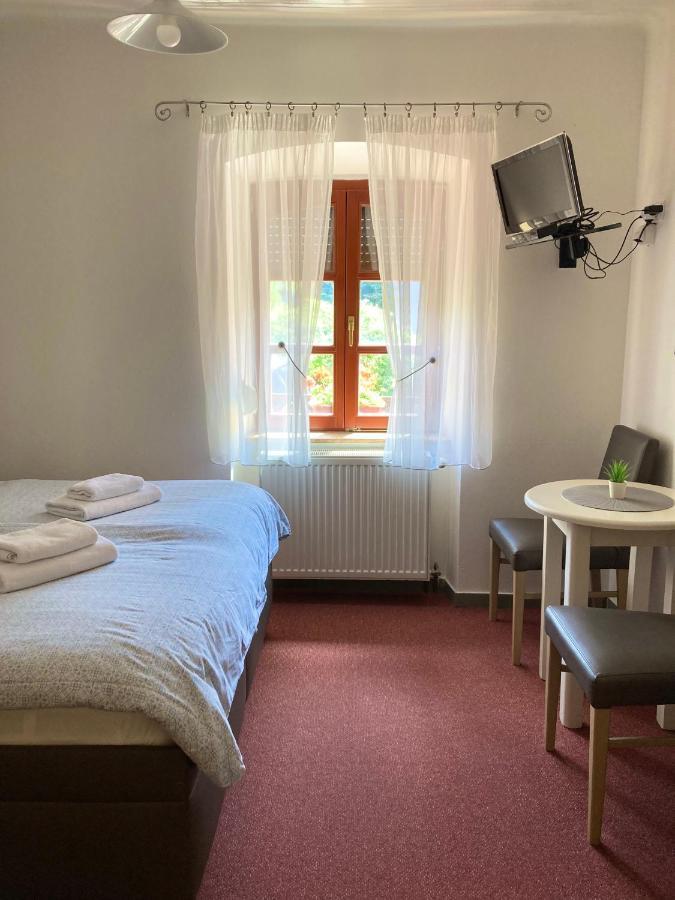 Guesthouse Mikulas Mikulov - Free Parking In The City Center 外观 照片