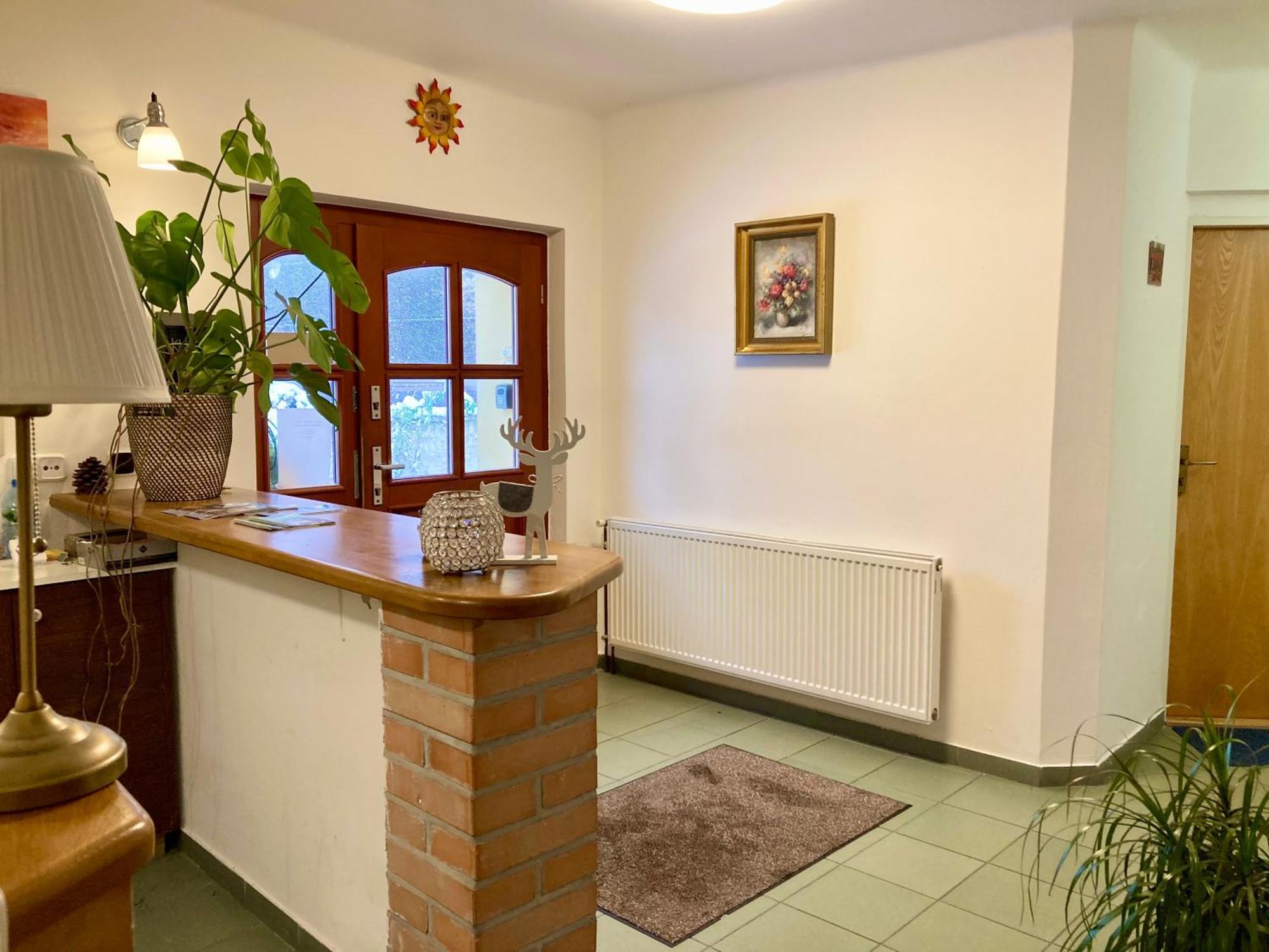 Guesthouse Mikulas Mikulov - Free Parking In The City Center 外观 照片