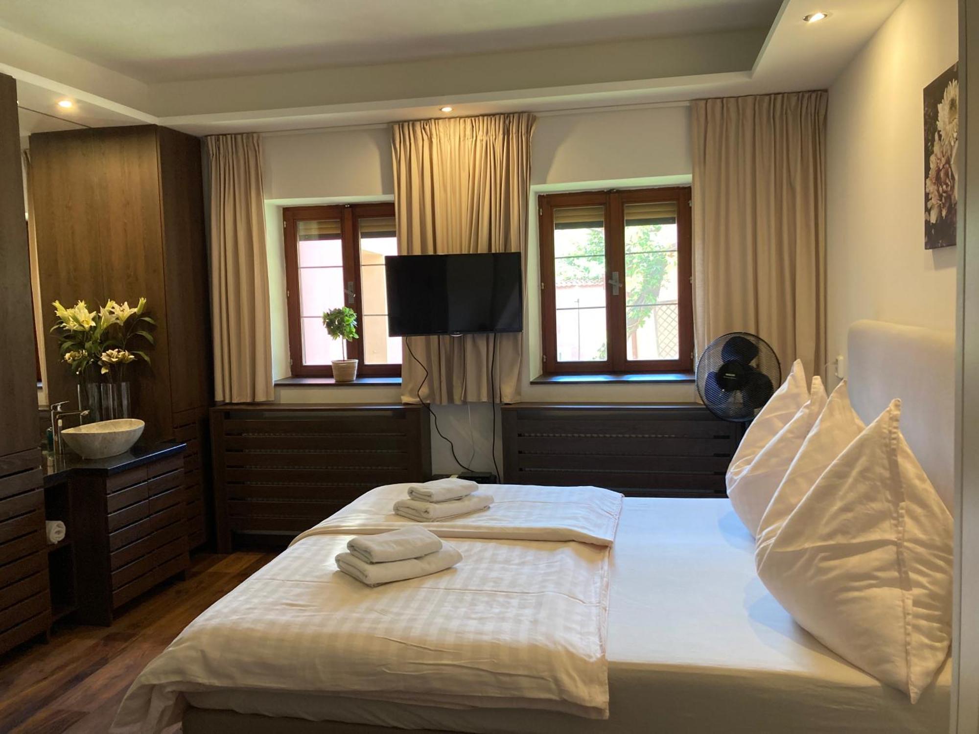 Guesthouse Mikulas Mikulov - Free Parking In The City Center 外观 照片