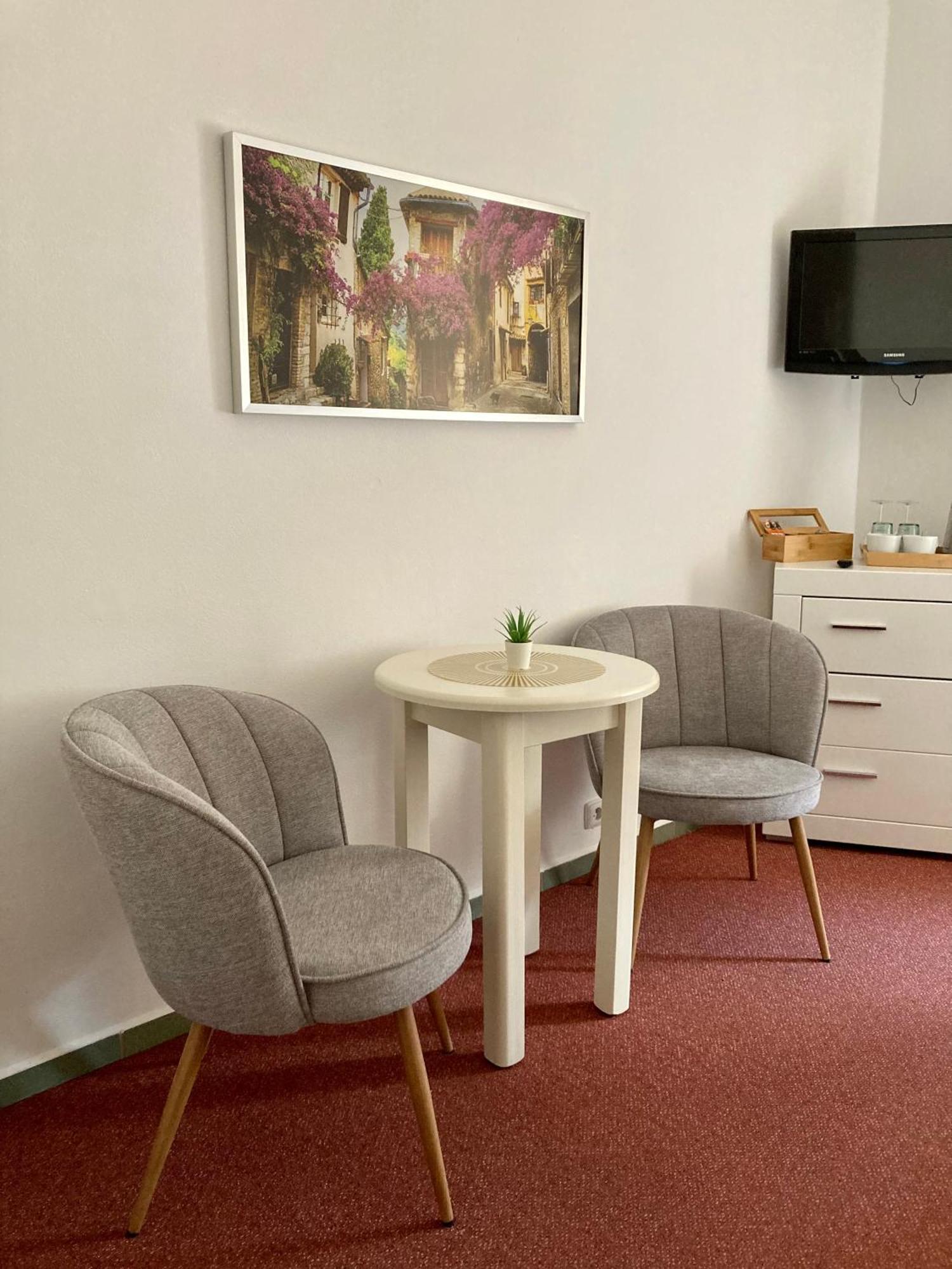Guesthouse Mikulas Mikulov - Free Parking In The City Center 外观 照片
